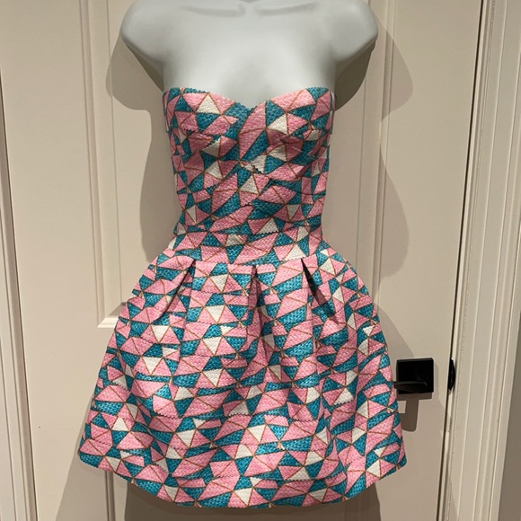 Dress - Picture 1 of 4